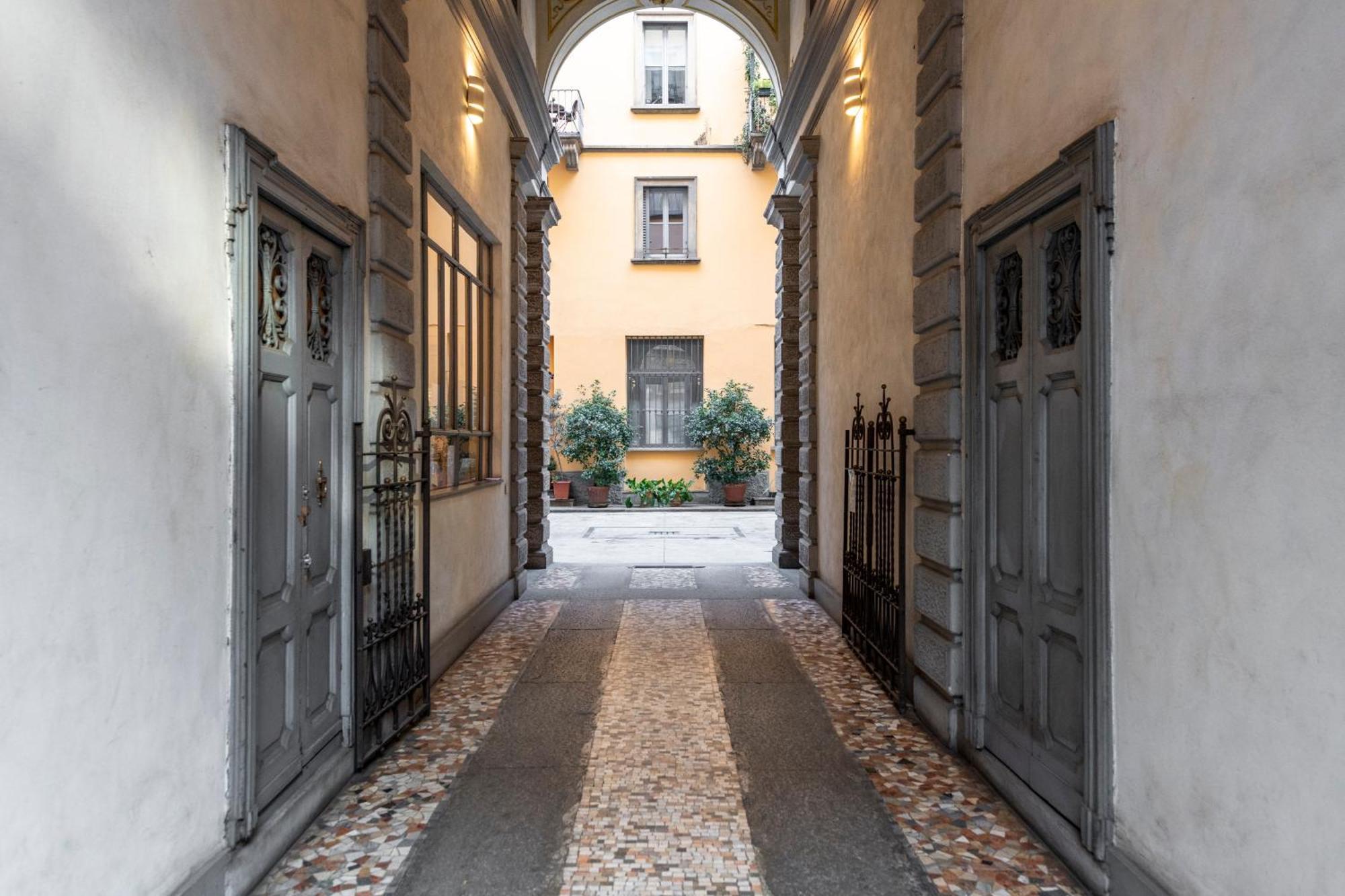 Bright Mini Studio In The Heart Of Milano Ngoại thất bức ảnh