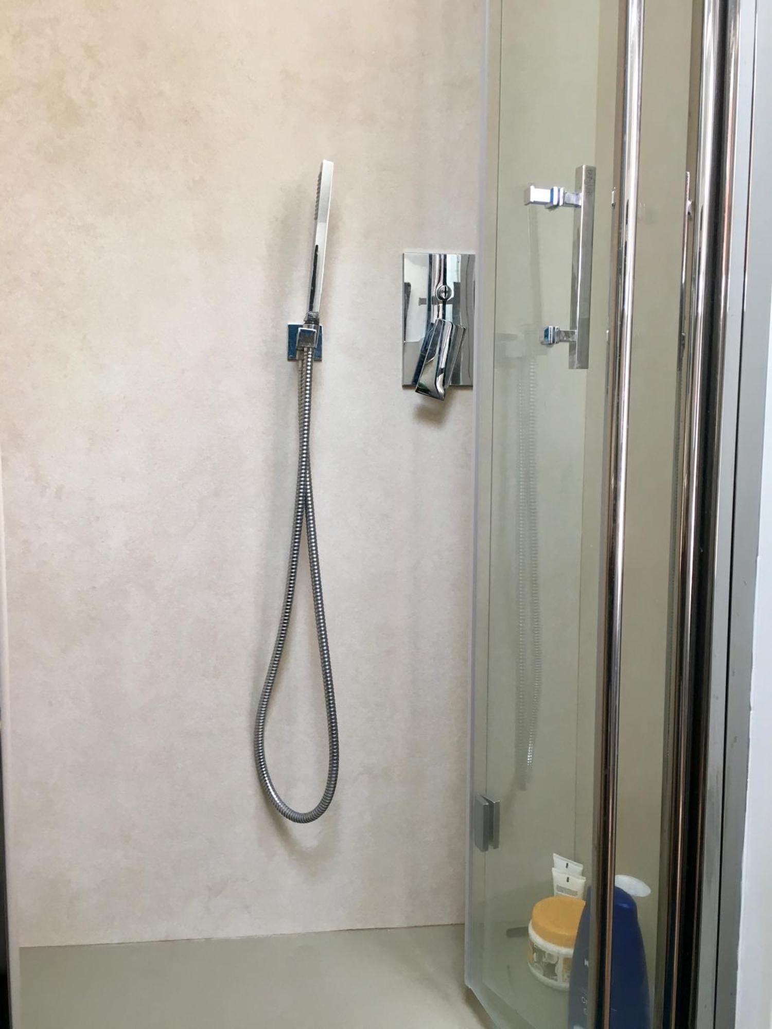 Bright Mini Studio In The Heart Of Milano Phòng bức ảnh