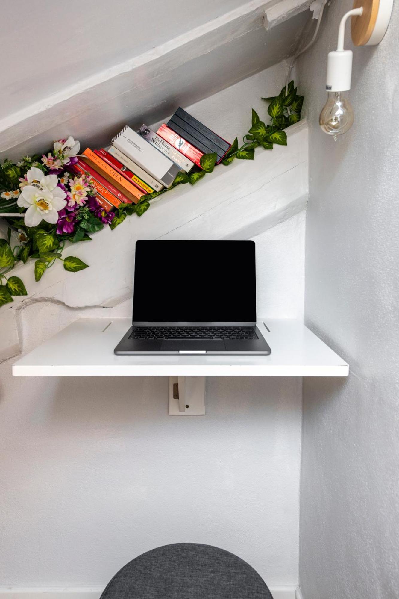 Bright Mini Studio In The Heart Of Milano Phòng bức ảnh
